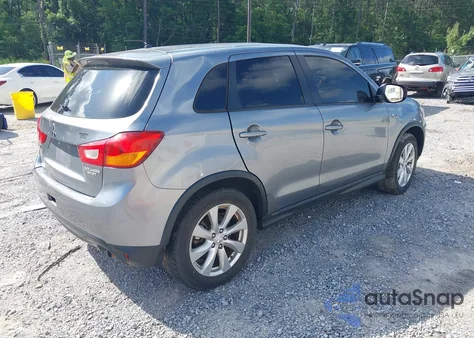 2016 Mitsubishi Outlander Sport 2.0 Es z USA, uszkodzony, nr VIN JA4AP3AUXGZ023014